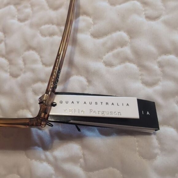 QUAY AUSTRALIA ELLE FERGUSON SUNGLASSES